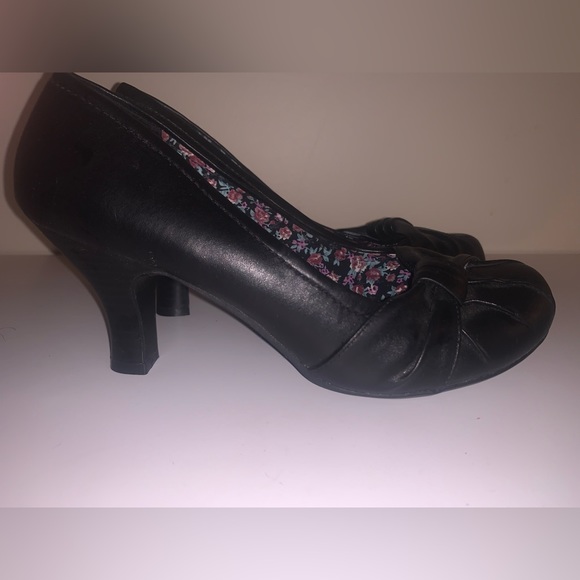 Gossip Heels Size 8 - Picture 3 of 6